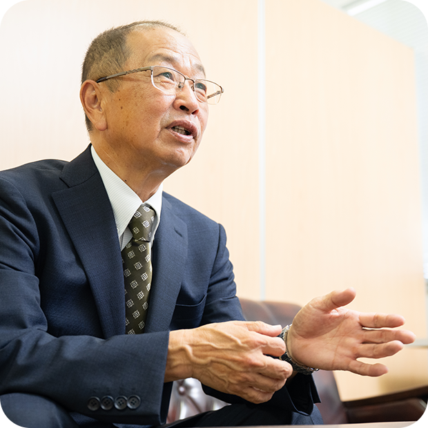 代表取締役社長　三宅 容且